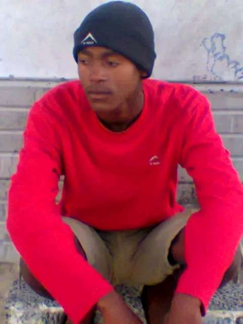 Kelly Faro